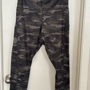 Athleta Woman’s Camouflage Leggings - Green